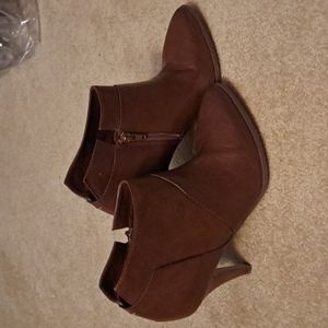 Carlos Santana heels, 9, brown